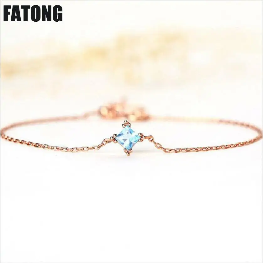 The new 925 sterling silver natural Swiss blue topaz stone hibiscus stone square bracelet female adjustable. J088
The new 925 sterling silver natural Swiss blue topaz stone hibiscus stone square bracelet female adjustable. J088