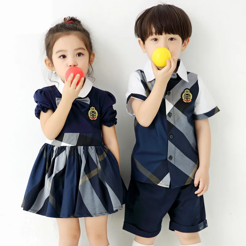 Children's Splice Style School Uniform For Boys Girls Kid's Costumes Set British Style Short Sleeve Tops With Pants Suit Z988
Children's Splice Style School Uniform For Boys Girls Kid's Costumes Set British Style Short Sleeve Tops With Pants Suit Z988