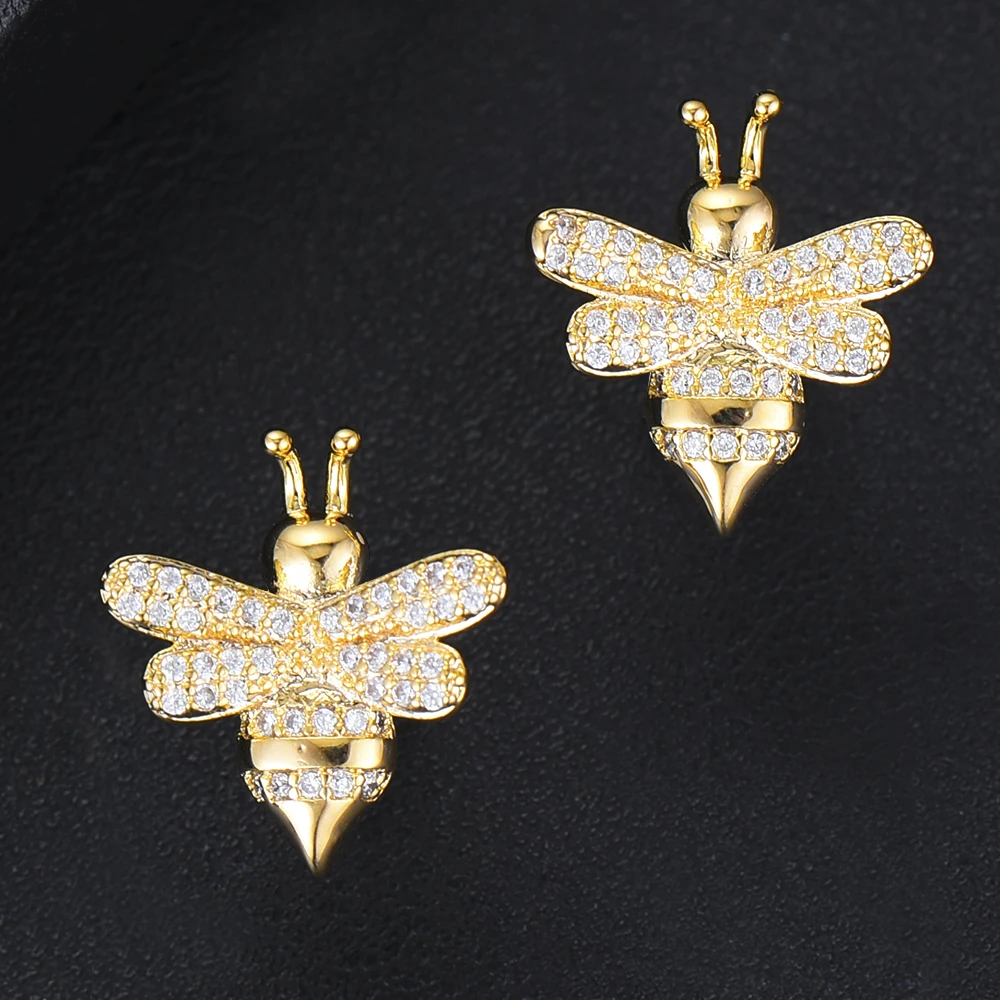 Original Brand Sweet Bee Shape New Deaign Stud Earrings Jewelry Full AAA Cubic Zirconia Ladies Prom Party Anniversary Gift
Original Brand Sweet Bee Shape New Deaign Stud Earrings Jewelry Full AAA Cubic Zirconia Ladies Prom Party Anniversary Gift
