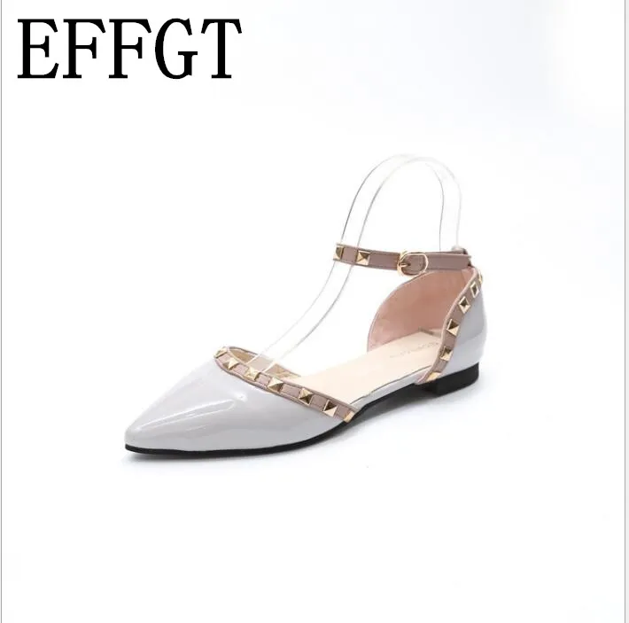 EFFGT 2019 Summer Autumn Flats Shoes Women Shallow Mouth Leather Sandals Pointed Toe Rivet Ankle Buckle Flat women Shoes
EFFGT 2019 Summer Autumn Flats Shoes Women Shallow Mouth Leather Sandals Pointed Toe Rivet Ankle Buckle Flat women Shoes