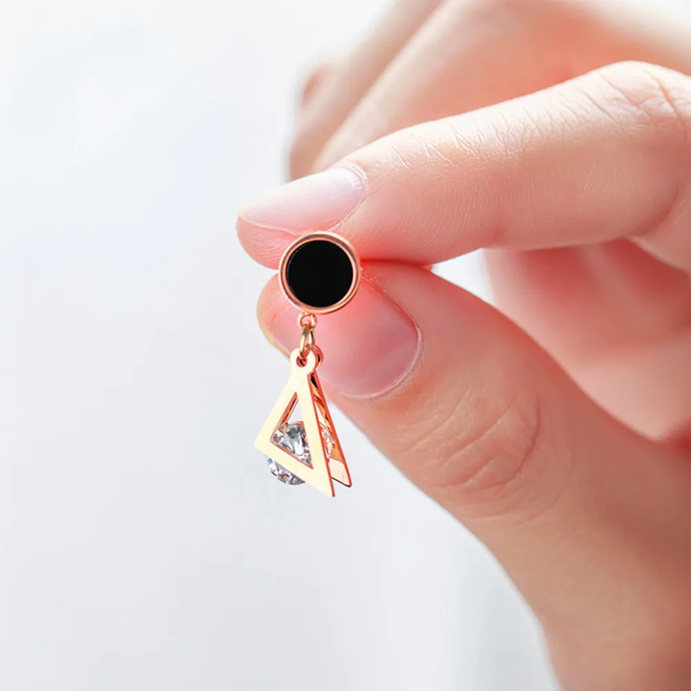 Triangle Clip Drill Black Round Rose Gold Pink Earrings For Women Crystal Korean Style Tassel Earings Fashion Jewelry 2019
Triangle Clip Drill Black Round Rose Gold Pink Earrings For Women Crystal Korean Style Tassel Earings Fashion Jewelry 2019