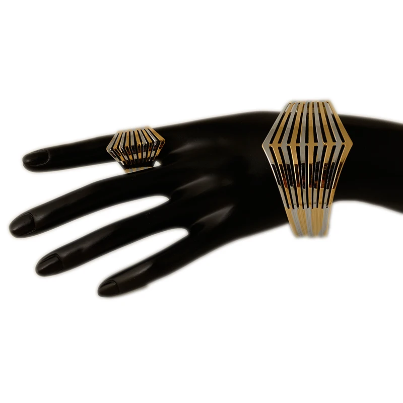 Kindlegem Fashion Dubai African Silver Pure Gold Color Bangle Set Big Adjustable Bracelet Ring For Women Italy High Quality
Kindlegem Fashion Dubai African Silver Pure Gold Color Bangle Set Big Adjustable Bracelet Ring For Women Italy High Quality