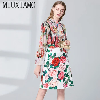 MIUXIMAO High Quality 2019 Summer 2 piece set women Newest Europe Fashion Bow Ruffle Floral Print jumpsuit Women vestido
MIUXIMAO High Quality 2019 Summer 2 piece set women Newest Europe Fashion Bow Ruffle Floral Print jumpsuit Women vestido