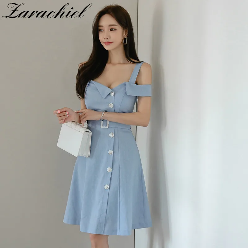 2019 Summer Sexy Off-shoulder Party Beach Sundress Spaghetti Strap Dresses Women Single-Breasted Sky Blue Mini Dress With Belt
2019 Summer Sexy Off-shoulder Party Beach Sundress Spaghetti Strap Dresses Women Single-Breasted Sky Blue Mini Dress With Belt