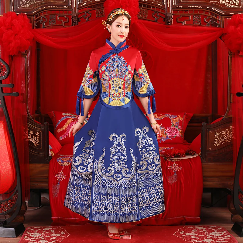 China Style wedding dress Bridal Gown Embroidery cheongsam Elegant toast suits Overseas Traditional bride Qipao Dresses womens
China Style wedding dress Bridal Gown Embroidery cheongsam Elegant toast suits Overseas Traditional bride Qipao Dresses womens