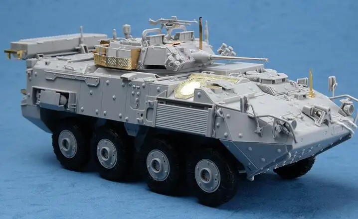KingTair 1/35 scale Unassembled Kits Canadian Army LAV-III 8x8 Wheeled Armored Vehicle 6x6 Military Truck 6 wheels
KingTair 1/35 scale Unassembled Kits Canadian Army LAV-III 8x8 Wheeled Armored Vehicle 6x6 Military Truck 6 wheels