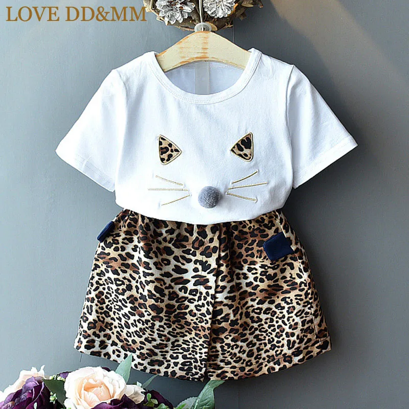 LOVE DD&MM Girls Sets 2019 Summer New Children's Wear Girls Hipster Cat Pattern Short Sleeve + Leopard Print Foreign Shorts Suit
LOVE DD&MM Girls Sets 2019 Summer New Children's Wear Girls Hipster Cat Pattern Short Sleeve + Leopard Print Foreign Shorts Suit