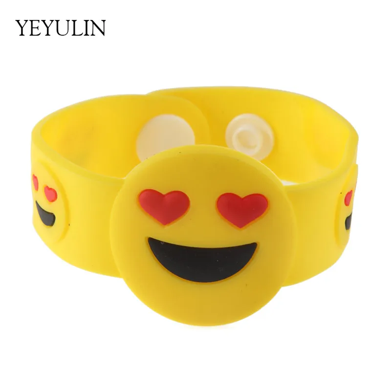 Multi-style Funny Smile Cry Emoji Silicone Bracelet Fashion Cute Wide Snap Bangle Jewelry For Kids
Multi-style Funny Smile Cry Emoji Silicone Bracelet Fashion Cute Wide Snap Bangle Jewelry For Kids