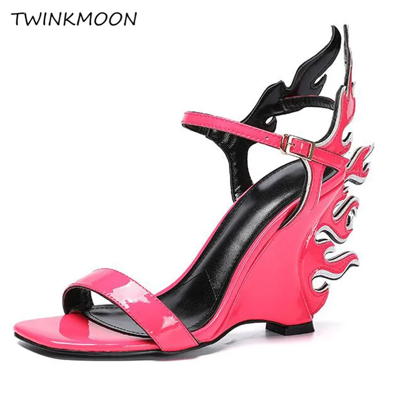Flame Wings Sandals Women Open Toe Wedges Shoes For Women High Heel Runway Summer Sandals 2019 claquettes femme chaussure
Flame Wings Sandals Women Open Toe Wedges Shoes For Women High Heel Runway Summer Sandals 2019 claquettes femme chaussure