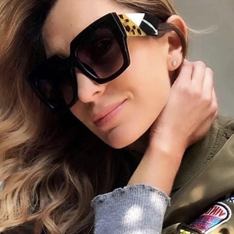 HBK 2018 Big Oversized Square Fashion Style New Women Sunglasses Gradient UV400 Spring Goggle Summer Outdoor Vintage Driving
HBK 2018 Big Oversized Square Fashion Style New Women Sunglasses Gradient UV400 Spring Goggle Summer Outdoor Vintage Driving
