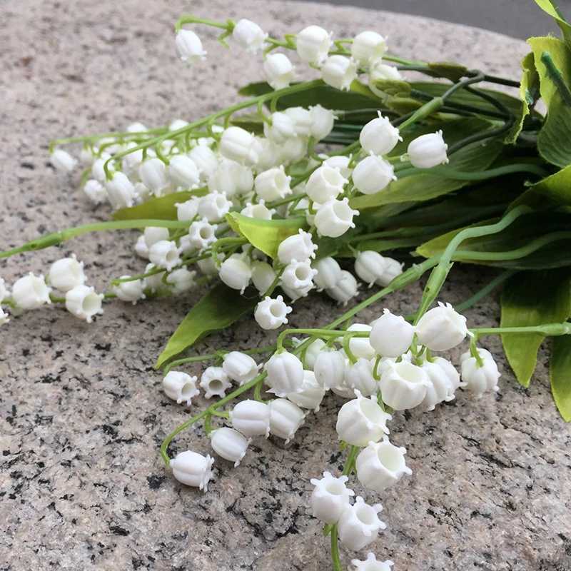 New artificial flower valley lily branch fake wind chime orchid plastic flowers wedding holding home table decorative flowers
New artificial flower valley lily branch fake wind chime orchid plastic flowers wedding holding home table decorative flowers