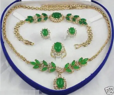 Shipping >>new hot pretty real green Emerald Jade Necklace Bracelet Ring Earring Set 
Shipping >>new hot pretty real green Emerald Jade Necklace Bracelet Ring Earring Set