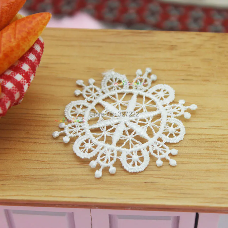 2PC x Mini Tablecloth White Lace Openwork Mat Dollhouse Miniature 1:12 One Inch Scale
2PC x Mini Tablecloth White Lace Openwork Mat Dollhouse Miniature 1:12 One Inch Scale