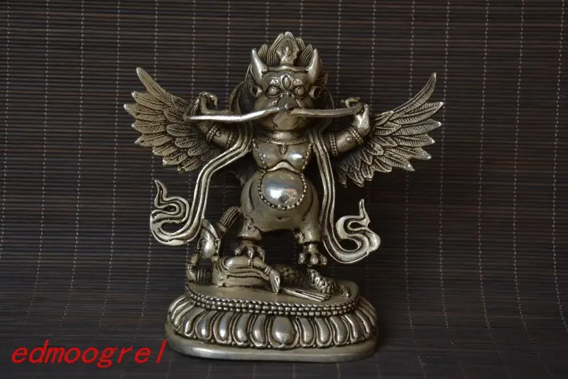 Antique Old QingDynasty silver carving---Eagle God statue, hand crafts,best collection&adornment,free shipping
Antique Old QingDynasty silver carving---Eagle God statue, hand crafts,best collection&adornment,free shipping