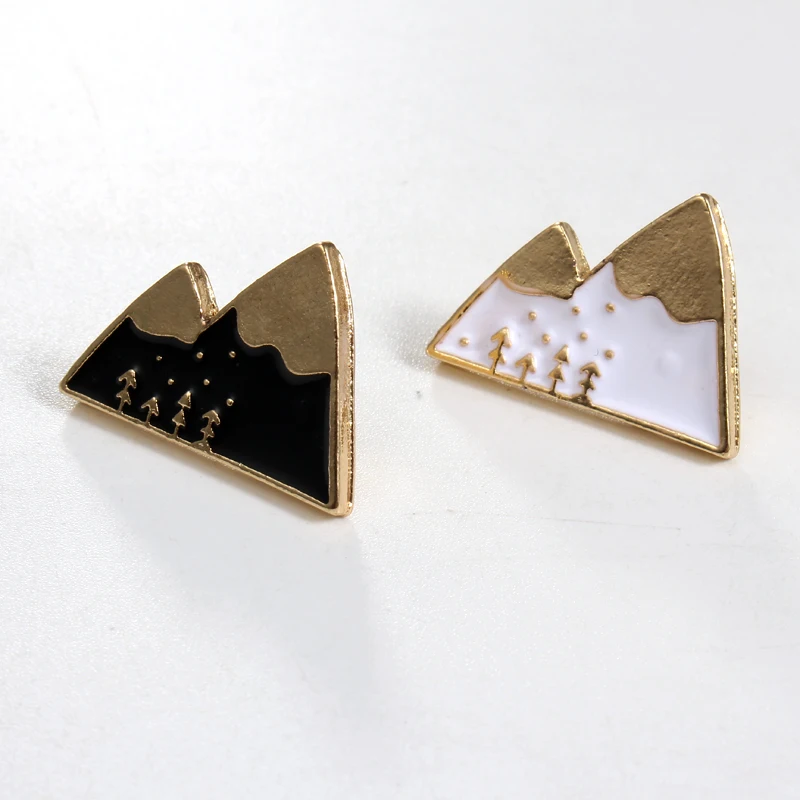 1pc Harajuku Alloy Enamel Kawaii White Black Mountain Brooch Badges Lapel Pins Safe Brooches Scarf Cool Boy Women Jewelry Gifts
1pc Harajuku Alloy Enamel Kawaii White Black Mountain Brooch Badges Lapel Pins Safe Brooches Scarf Cool Boy Women Jewelry Gifts