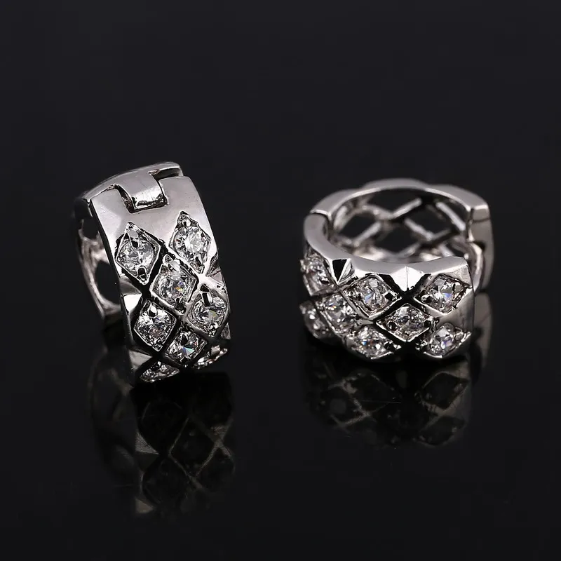 Unique Cubic Zirconia CZ 2017 Jewelry Silver Plated Bridal Wedding Huggie Hoop Earrings for Women Aros with Stones
Unique Cubic Zirconia CZ 2017 Jewelry Silver Plated Bridal Wedding Huggie Hoop Earrings for Women Aros with Stones
