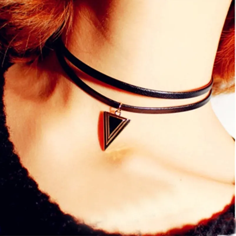 Black Velvet Choker Necklace Jewelry Handmade Gothic Retro Triangle Necklaces Pendant Geometric For Women Girl x115
Black Velvet Choker Necklace Jewelry Handmade Gothic Retro Triangle Necklaces Pendant Geometric For Women Girl x115