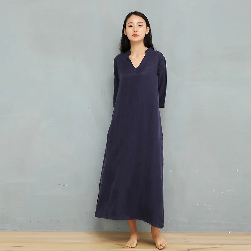 Autumn 2018 Vintage Cupro-Silk V Collar Large Size Half Sleeve Loose Pullovers Solid Female Dress Robe
Autumn 2018 Vintage Cupro-Silk V Collar Large Size Half Sleeve Loose Pullovers Solid Female Dress Robe