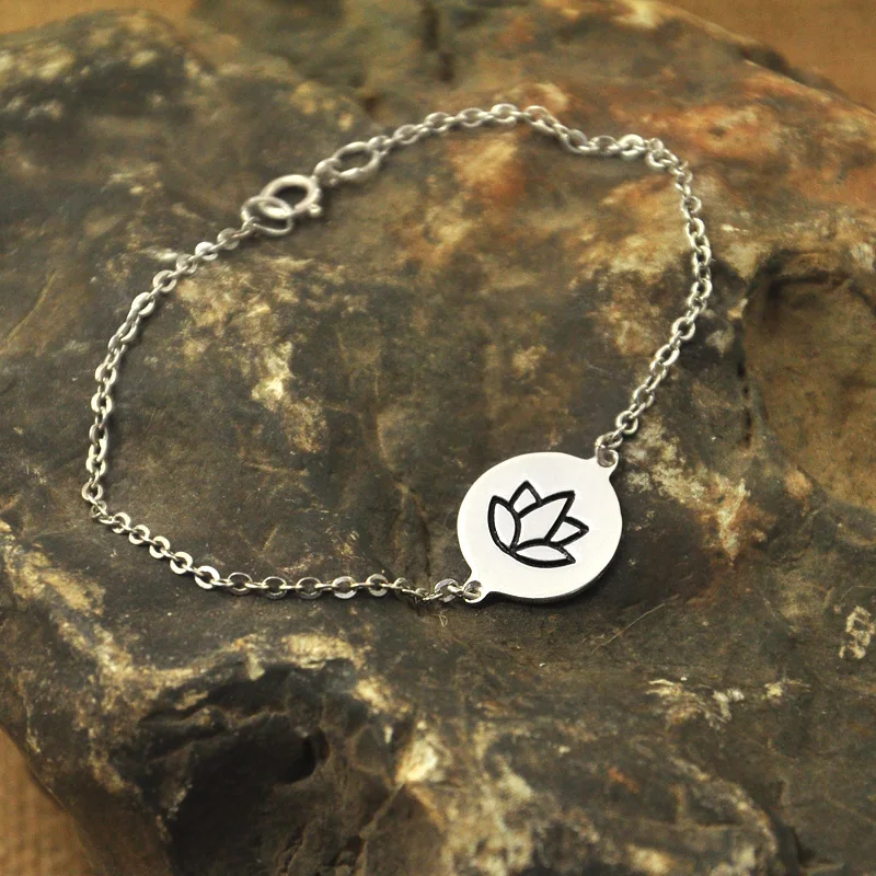 Lotus Bracelet, Yoga Bracelet lotus charm, yoga jewelry, Gift Idea, House of Metalworks alloy jewelry
Lotus Bracelet, Yoga Bracelet lotus charm, yoga jewelry, Gift Idea, House of Metalworks alloy jewelry