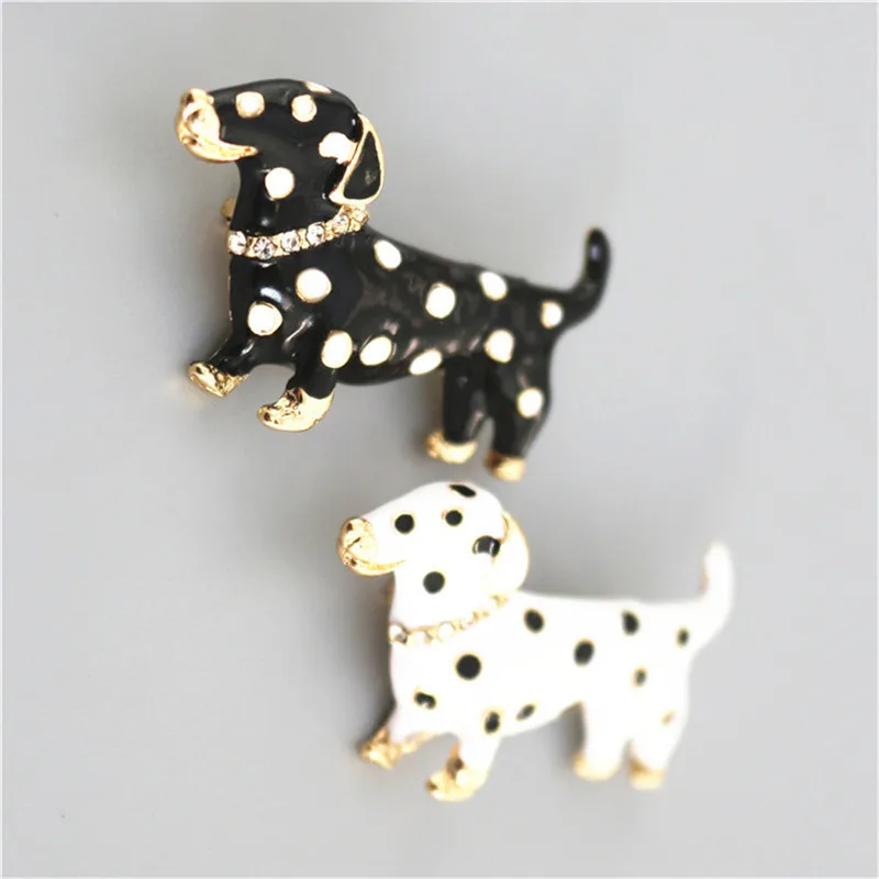 New European and American popular zinc alloy Black and white Enamel spotted dog chest fashion personality brooch female
New European and American popular zinc alloy Black and white Enamel spotted dog chest fashion personality brooch female