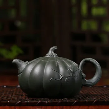 a famous Yixing purple clay pot artist, customizes all hand-made pumpkin purple clay teapot travel tea sets and gifts
a famous Yixing purple clay pot artist, customizes all hand-made pumpkin purple clay teapot travel tea sets and gifts