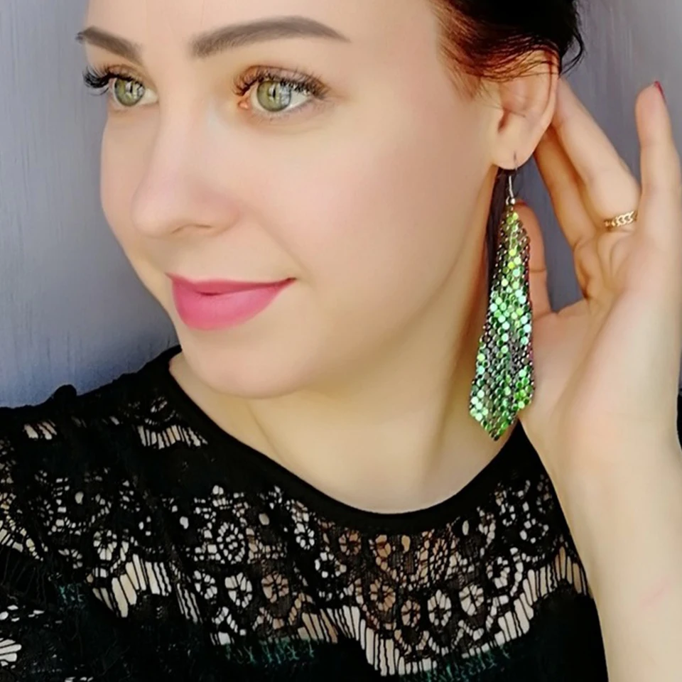 2018 Fashion za style irregular long maxi drop earrings party jewelry Chic charm statement holographic chainmail shiny earring
2018 Fashion za style irregular long maxi drop earrings party jewelry Chic charm statement holographic chainmail shiny earring