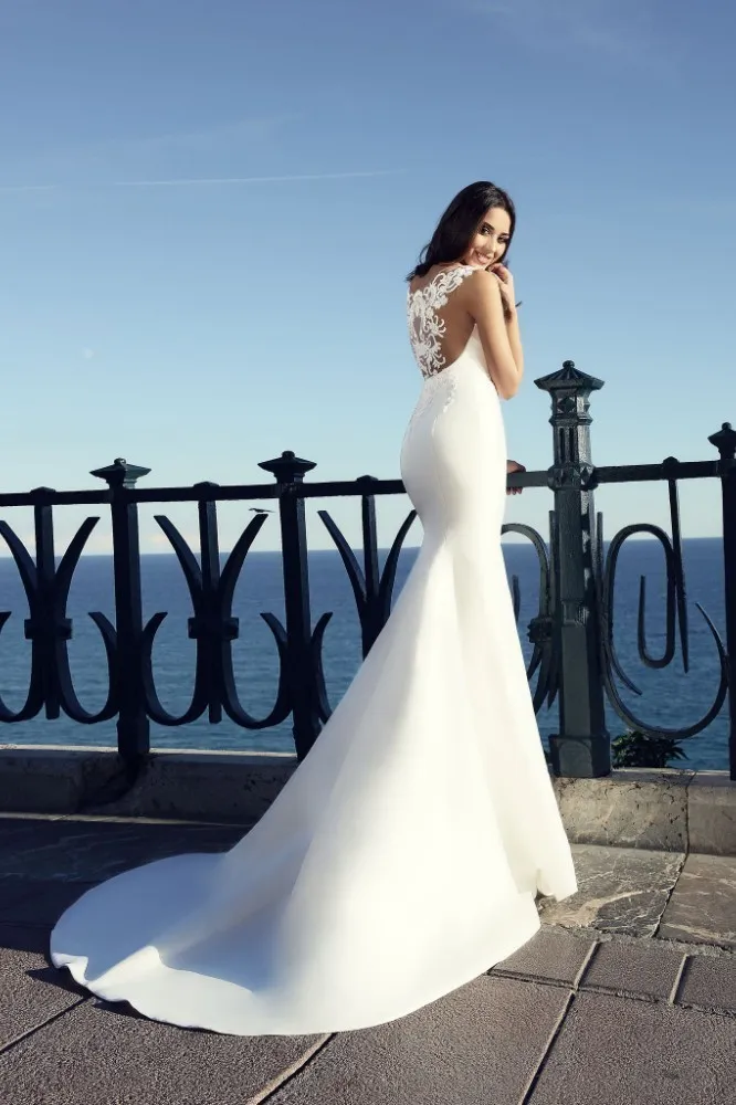 Sofuge Bridal 2019 Fashion Soft Satin Beach Mermaid Wedding Dress Lace Appliques Button Zipper Empire Long Bridal Dress
Sofuge Bridal 2019 Fashion Soft Satin Beach Mermaid Wedding Dress Lace Appliques Button Zipper Empire Long Bridal Dress