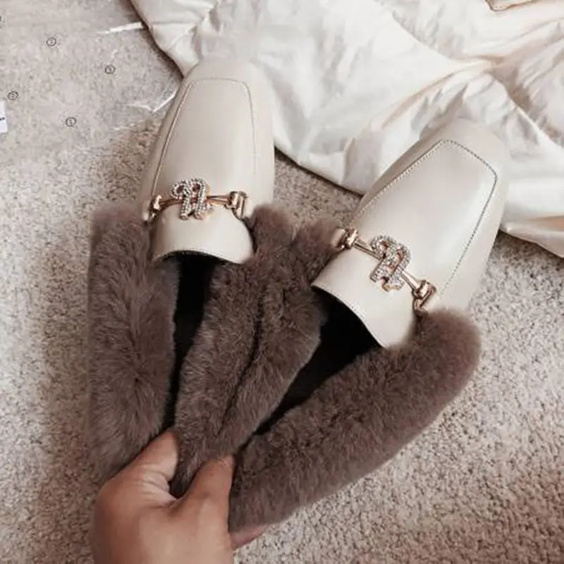 Daiwenjie Flat bottom square head 43 large size single shoes warm fur shoes leather top layer leather deep mouth women's shoes
Daiwenjie Flat bottom square head 43 large size single shoes warm fur shoes leather top layer leather deep mouth women's shoes