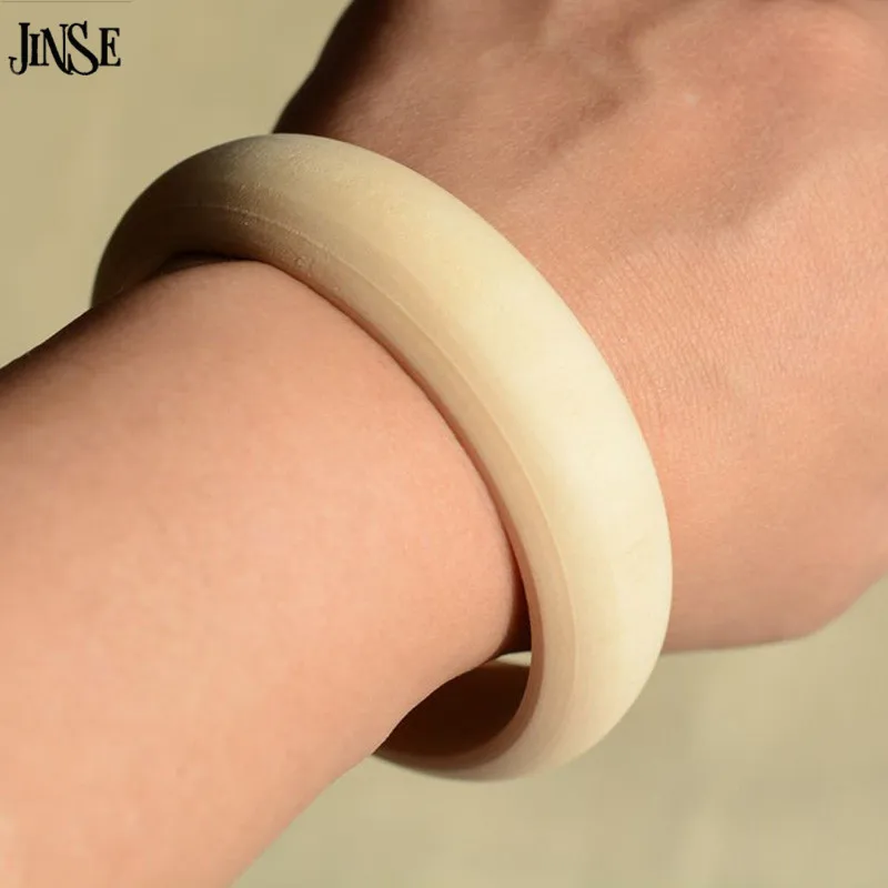 1PCS Vintage Unfinished Wide Wooden Bangles Bracelet Only 2cm Width 6.60CM Inner Diameter
1PCS Vintage Unfinished Wide Wooden Bangles Bracelet Only 2cm Width 6.60CM Inner Diameter