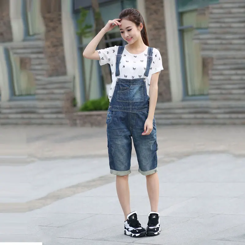 Women's jeans Women's Casual Loose Denim Short Overalls 2020 New Korean version of the large Blue High waist Denim Shorts
Women's jeans Women's Casual Loose Denim Short Overalls 2020 New Korean version of the large Blue High waist Denim Shorts