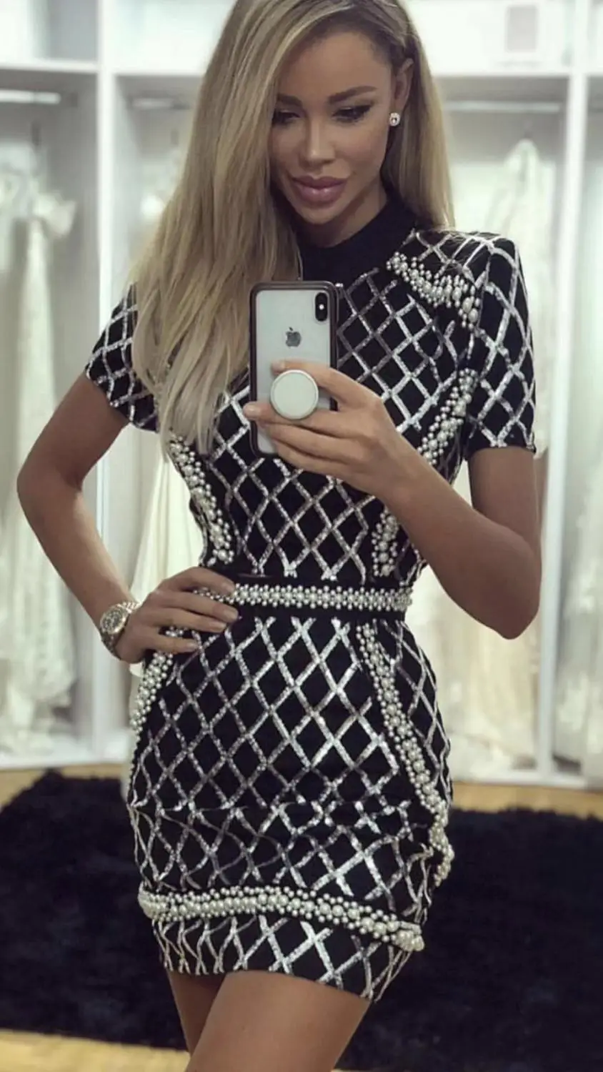 2019 New Women black Beading Turtleneck short sleeve Bandage Dress Vestido Luxury Celebrity Evening Party Dresses
2019 New Women black Beading Turtleneck short sleeve Bandage Dress Vestido Luxury Celebrity Evening Party Dresses