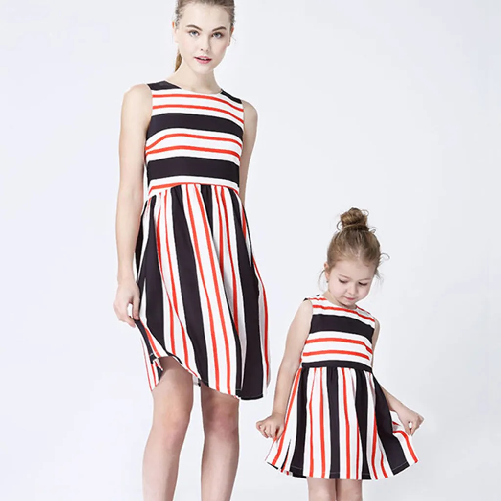 Mommy&Me Women's O-Neck Sleeveless Printing Stripe Splicing Family Clothes Dress Family Matching Clothes Mother Daughter Dress
Mommy&Me Women's O-Neck Sleeveless Printing Stripe Splicing Family Clothes Dress Family Matching Clothes Mother Daughter Dress