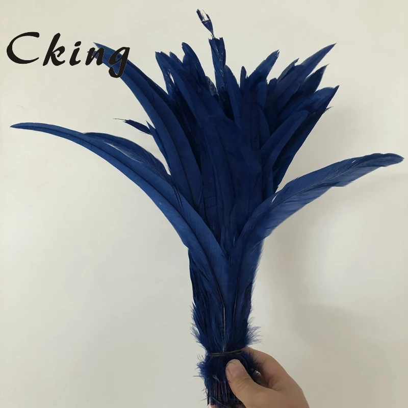 100pcs/ lot royal Blue 14-16 inches / 35-40cm / high quality rooster tail feather / diy wedding holiday party props accessories
100pcs/ lot royal Blue 14-16 inches / 35-40cm / high quality rooster tail feather / diy wedding holiday party props accessories