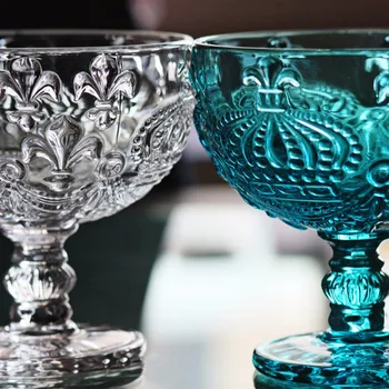 1 Pcs New KEYAM Colored glass Retro relief Bourbon crown glass cup goblet Ice cream bowls fruit salad bowl Home decoration
1 Pcs New KEYAM Colored glass Retro relief Bourbon crown glass cup goblet Ice cream bowls fruit salad bowl Home decoration