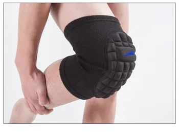 Men Fittting knee Protector Pad Knee Protect black football basketball protect
Men Fittting knee Protector Pad Knee Protect black football basketball protect