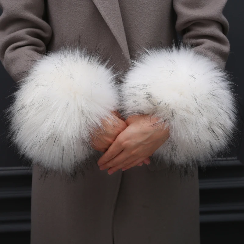 Free shipping Thickening Faux fur sets of bracelet wrist cuff wrist imitation faux hair hand ring sleeve imitation fur sleeves
Free shipping Thickening Faux fur sets of bracelet wrist cuff wrist imitation faux hair hand ring sleeve imitation fur sleeves