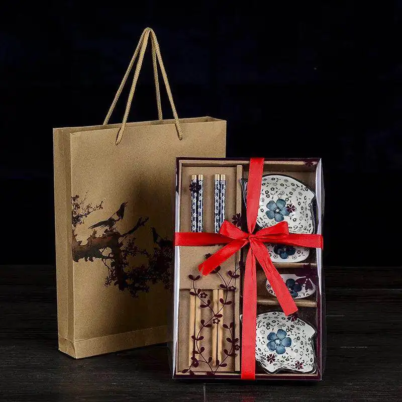 Chinese style ceramic cutlery sets Japanese style maple leaf dish and rack chopsticks set sushi set for wedding party gifts
Chinese style ceramic cutlery sets Japanese style maple leaf dish and rack chopsticks set sushi set for wedding party gifts