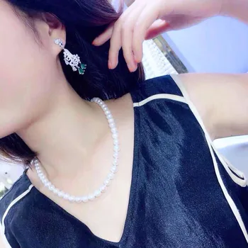 Qi Xuan_Jewelry_New Elegant Classical Earrings S925 Silver Inlay Zircon Elegant And Irregular Irregular_Factory Direct Sales
Qi Xuan_Jewelry_New Elegant Classical Earrings S925 Silver Inlay Zircon Elegant And Irregular Irregular_Factory Direct Sales