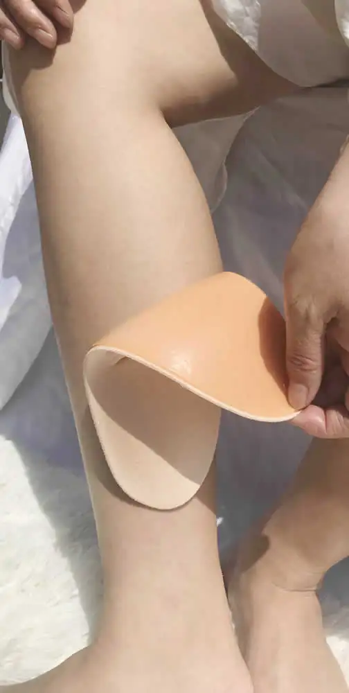 Self-adhesiveCalf Pads for Skinny Leg Women Leg Correctors Sponge Leg Includes a Pair of Elastic Leg Sleeves
Self-adhesiveCalf Pads for Skinny Leg Women Leg Correctors Sponge Leg Includes a Pair of Elastic Leg Sleeves