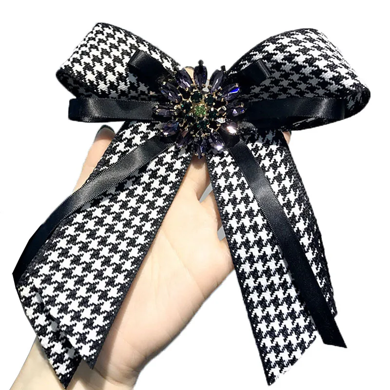 Korean College Houndstooth Gird Flower Bow Tie Brooches for Women Fashion Rhinestone Shirt Corsage Jewelry Clothes Accessories
Korean College Houndstooth Gird Flower Bow Tie Brooches for Women Fashion Rhinestone Shirt Corsage Jewelry Clothes Accessories