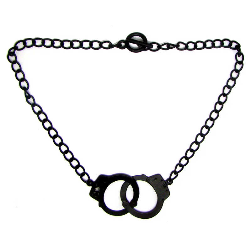 

2018 hot designer exqusite matt black linked Handcuffs charm toggle pendant necklace fashion jewelry accessories