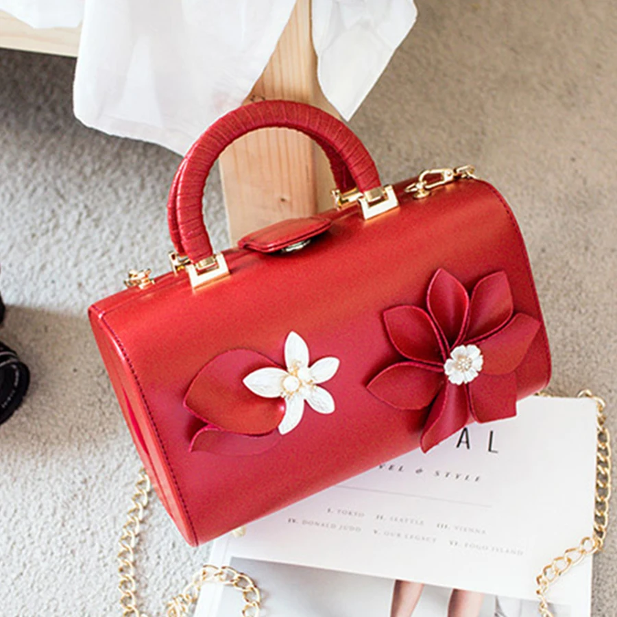Autumn Winter Luxury Flowers Handmade Pearl Bags Elegant Women Handbags Brand Wedding Dinner Bag Bridal Bag Chain Shoulder Bag
Autumn Winter Luxury Flowers Handmade Pearl Bags Elegant Women Handbags Brand Wedding Dinner Bag Bridal Bag Chain Shoulder Bag
