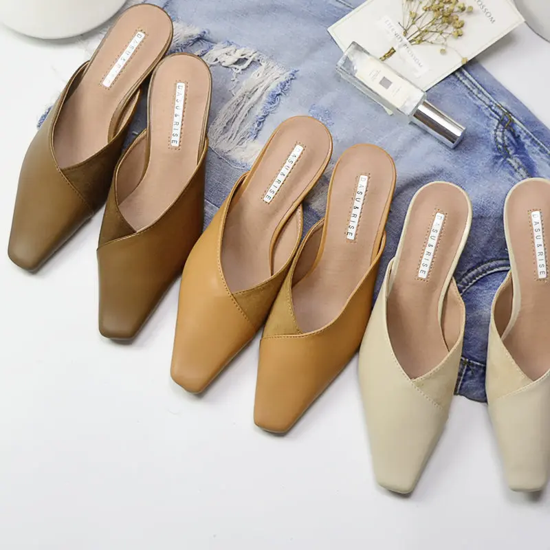 Fashion versatile mules femme shoes women Square head with sandals and slippers With a height of 4.5CM
Fashion versatile mules femme shoes women Square head with sandals and slippers With a height of 4.5CM