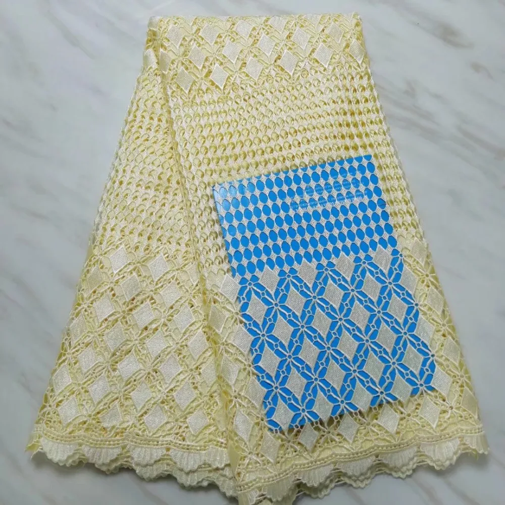 2019 Latest Nigerian Laces Fabric High Quality African Laces Fabric French Hot sales Cord Lace for Wedding Dress NX816z
2019 Latest Nigerian Laces Fabric High Quality African Laces Fabric French Hot sales Cord Lace for Wedding Dress NX816z