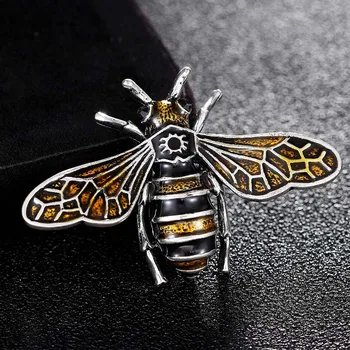 12pcs/lot Wholesale vintage bee brooches men's Clothing & Accessories 2018 hot selling bee brooch bouquet hats accessory broches
12pcs/lot Wholesale vintage bee brooches men's Clothing & Accessories 2018 hot selling bee brooch bouquet hats accessory broches
