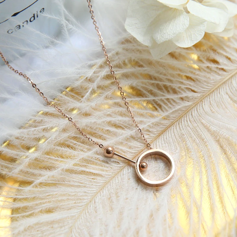 YUN RUO 2018 New Arrival Rose Gold Color Fashion Dumbbell Round Pendant Necklace Titanium Steel Woman Jewelry Gift Never Fade
YUN RUO 2018 New Arrival Rose Gold Color Fashion Dumbbell Round Pendant Necklace Titanium Steel Woman Jewelry Gift Never Fade