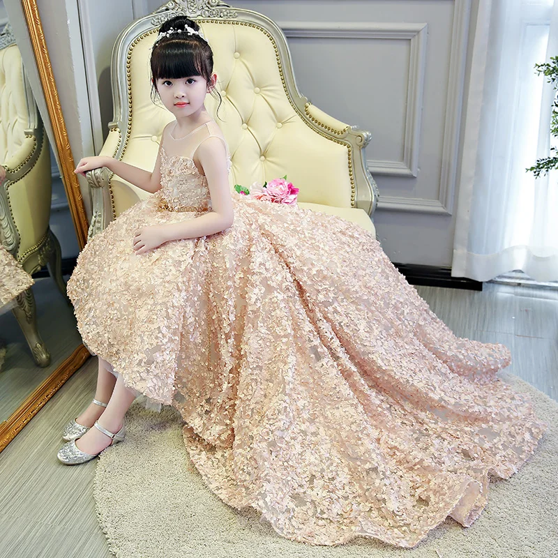 2018 New Champagne Puffy Floral Girl Dress Weddings Long Trailing Ball Gown Kids Party Communion Pageant Gown Vestidos JF628
2018 New Champagne Puffy Floral Girl Dress Weddings Long Trailing Ball Gown Kids Party Communion Pageant Gown Vestidos JF628