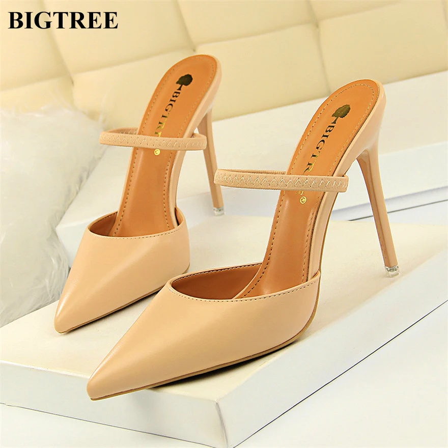 New Arrival Casual Elastic Band Women Slippers Pointed Toe Soft Leather High Heels Shoes Shallow Retro Female Slippers 8 Colors 
New Arrival Casual Elastic Band Women Slippers Pointed Toe Soft Leather High Heels Shoes Shallow Retro Female Slippers 8 Colors