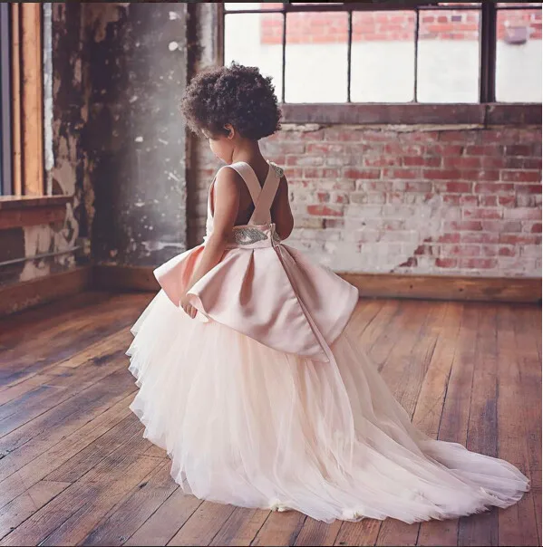 2019 pink high low flower girl dress with beaded open back tulle little kids pageant party gowns with long train cute baby dress
2019 pink high low flower girl dress with beaded open back tulle little kids pageant party gowns with long train cute baby dress