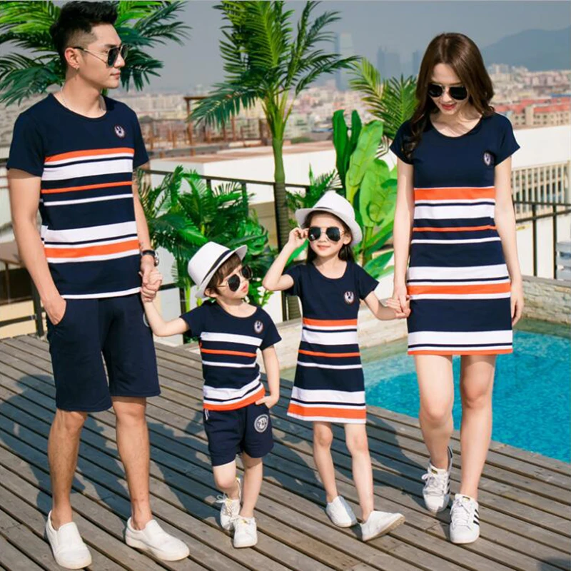 Семейный комплект модель 2019 года летняя модная футболка в полоску наряды для